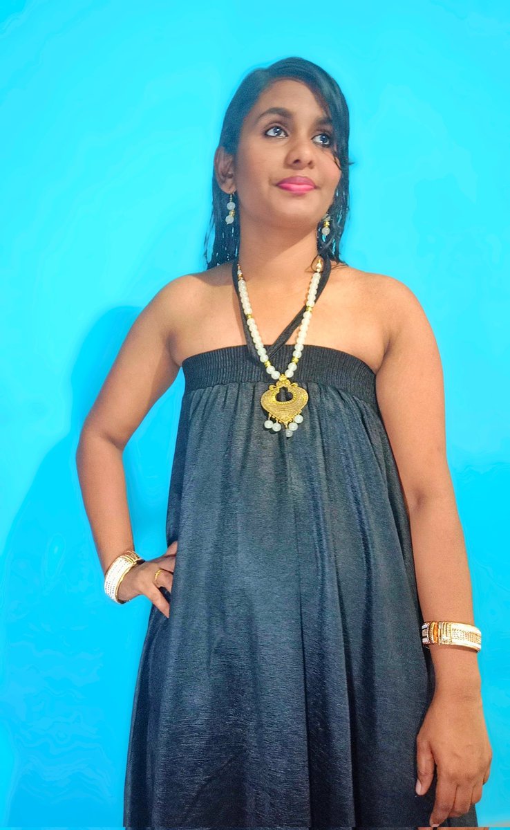 crsty_queen's tweet photo. #happygirl  #ethinicwear 
#internationalgirl #roses  #cutestyle #portraitsindia https://t.co/yLIGkvZd8a #portraitskerala #goddess #crsty #queen   #sleeveless #crsty  #girls #angelgirl #indian  #modeling #instaglamour #tamilmodel  #keralagirls #indianmodels #keralamodels https://t.co/WwpmSE2VIL
