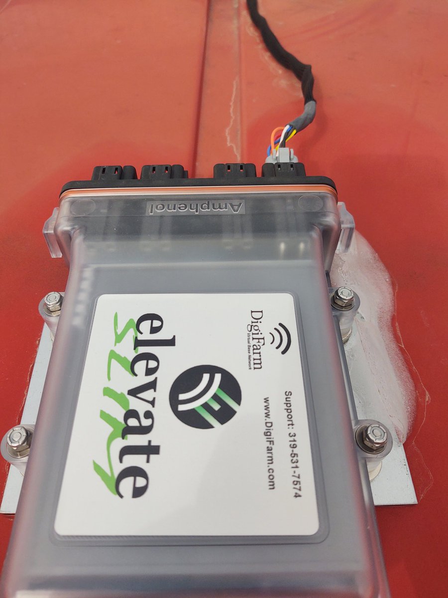 Pness03's tweet photo. Excited to see how the new #Digifarm Rtk works. Whenever this shit weather lets us.. https://t.co/twq9cmYSu0