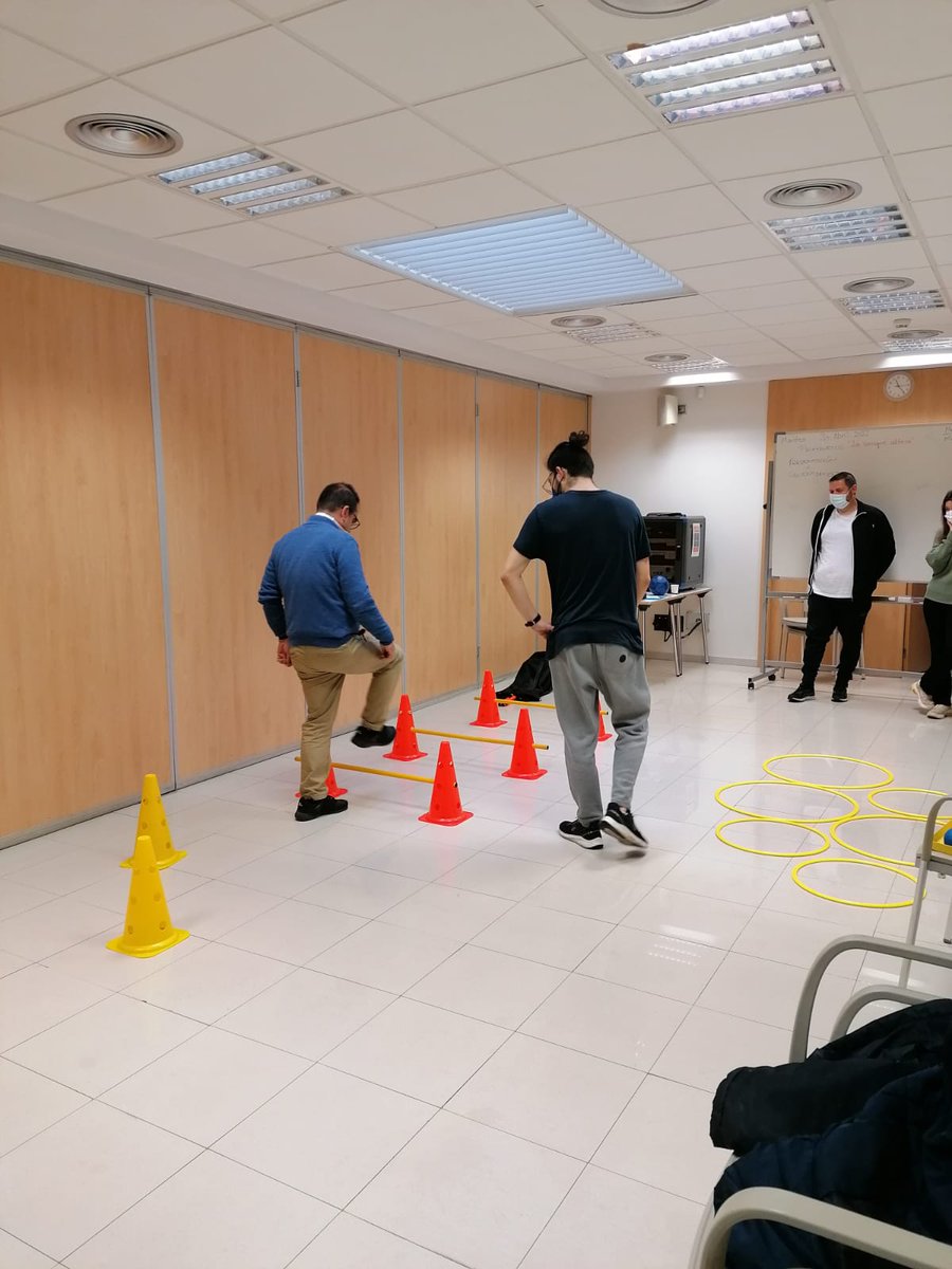 FCLP_Fundacio's tweet photo. 👟Avui els nostres usuaris de la #FundacióTopromi han iniciat el #ProgramaREMS de @PedreraFundacio amb sessions d’activitat física i cognitiva a l'#EspaiSocial de Tarragona ✏️
🧓Aquestes activitats milloren la qualitat de vida i l’#envelliment de les persones amb #discapacitat https://t.co/TPUviRIPUh
