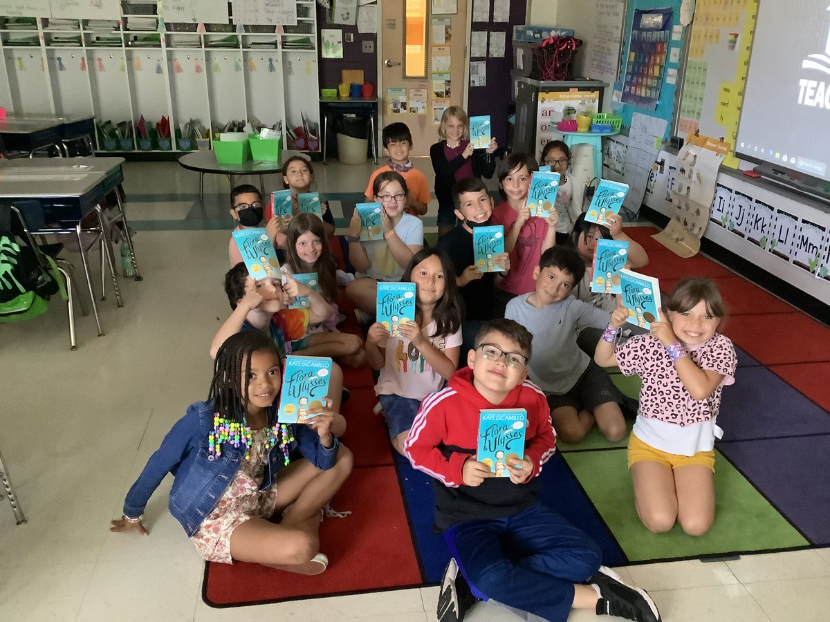 Our Flora and Ulysses kickoff was a success. Check out these excited faces! Nuestro lanzamiento de Flora y Ulises fue un éxito. ¡Mira estas caras emocionadas!