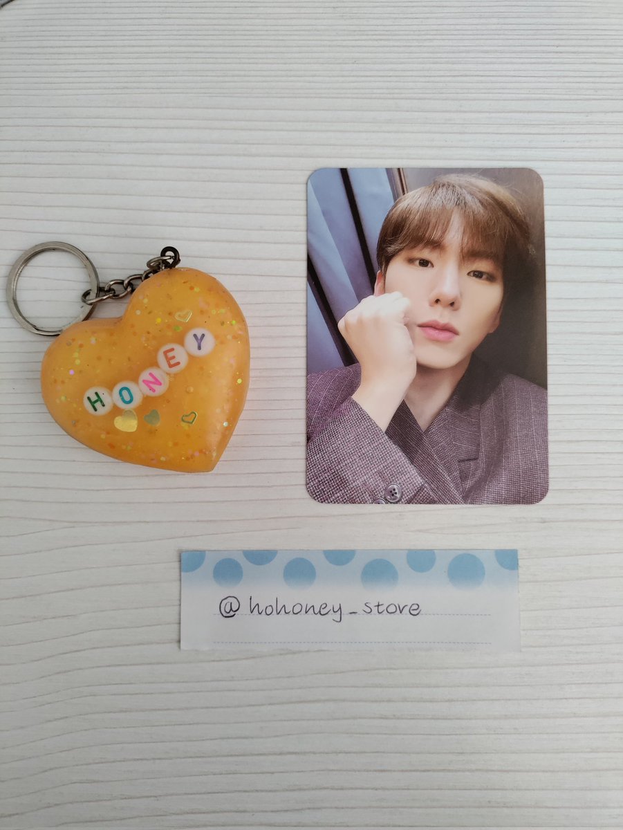 H_00ney94's tweet photo. #sell #selling

Kihyun Voyager Special SET starshipsquare POB : 12€ 

Jewel case photocard : 8€ 

Shipping to be added based on where you live! (Italy based 🇮🇹)

Help me rt if you're not interested!! 
#sell #selling #mxwts #wts #monstaxsale #monbebesale #monstaxsell #kihyun https://t.co/htOZNrCpjt