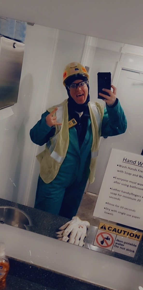 Ya girl started a new job for the time being,  until #AMC hits! More money equals more shares!! #UnionStrong #AMCtothemoon #ApesTogetherStrong LFG!!