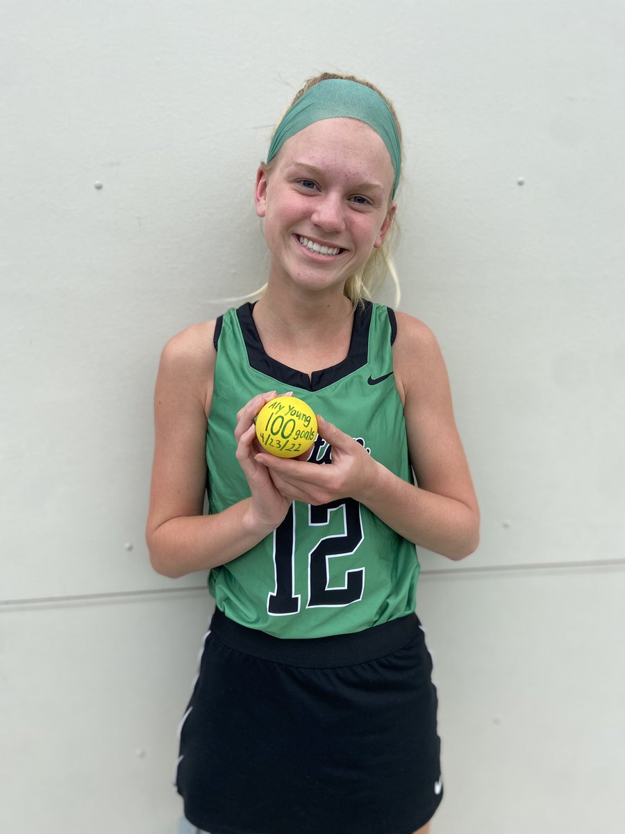 setonlacrosse's tweet photo. A HUGE CONGRATULATIONS to our Sophomore Attacker, Aly Young, on her 100th career goal this past Saturday (4/23)! 100 (+) goals in just 28 varsity games (2021/2022 seasons). What an accomplishment! 💚🔥 https://t.co/sgCF37r2R5