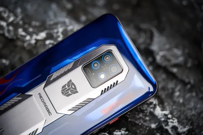 smartechdaily's tweet image. صور لجهاز #Redmagic7Pro Transformers النسخة الخاصة من جهاز Redmagic 7 😍