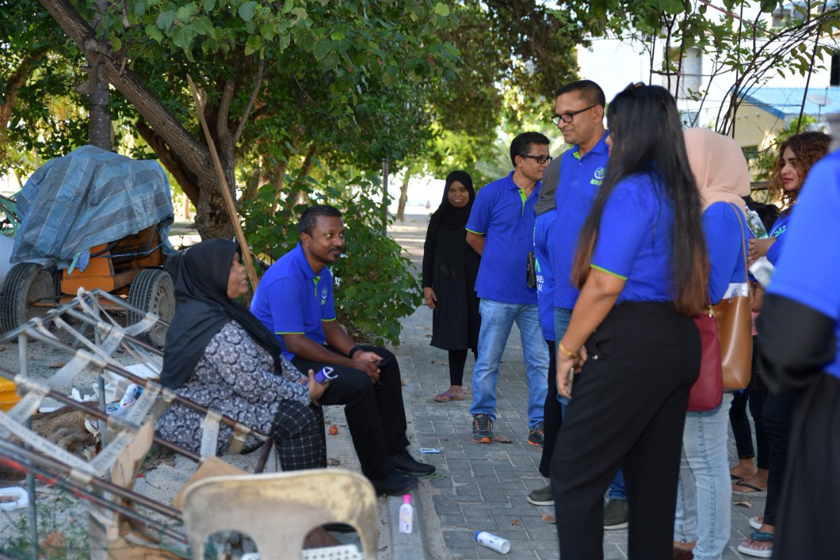 MNP_Secretariat's tweet photo. އެމްއެންޕީއަކީ އެންމެ ފުރަތަމަ ކެމްޕޭން ފަށާ އެހެން ޕާޓީތަކަށް ނަމޫނާ ދައްކާ ޕާޓީއެއް. އެގޮތުން މިފަހަރުގެ ވިލިމާލެ WDC ކެމްޕޭން ލޯންޗްކޮށް، އަޅުގަނޑުމެންގެ ކެންޑިޑޭޓް ޝީޒާގެ ކެމްޕޭން ޓީމުން ދަނީ ކާމިޔާބު މަސައްކަތްތަކެއް ކުރަމުން
@SheezaWDC
#VoteMNP #VoteSheeza #Vote2 2⃣✅ https://t.co/MTo5jNII28
