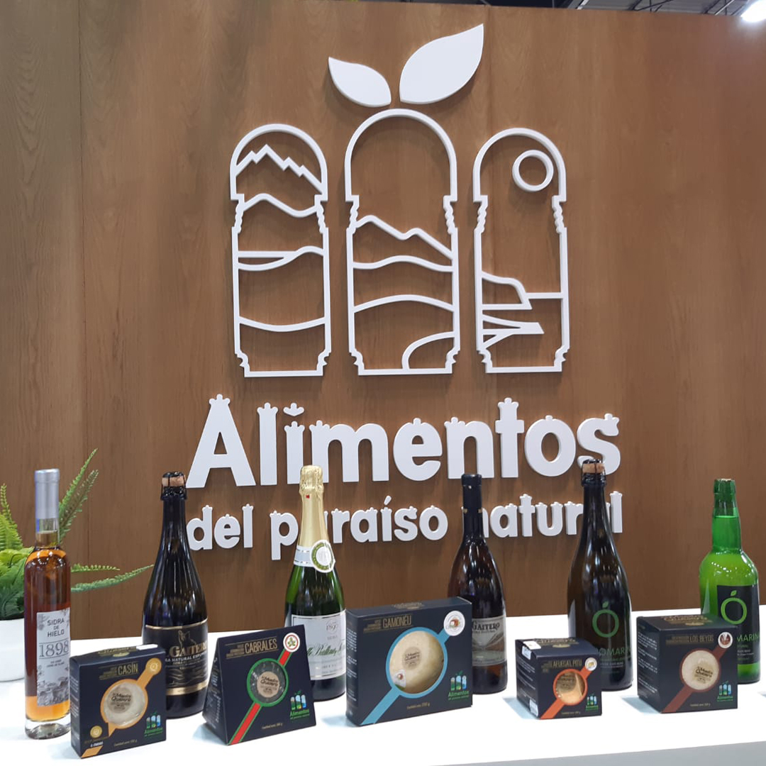 Una mañana de maridajes con Denominación de Origen Protegida (DOP), Queso y Sidra, en el @SalonGourmets de #Madrid conducida por #ElMaestroQuesero Manuel Rodríguez y el enólogo del <a href="/grupoelgaitero/">Grupo El Gaitero</a> Tano Collada 🧀🍏 #SG22