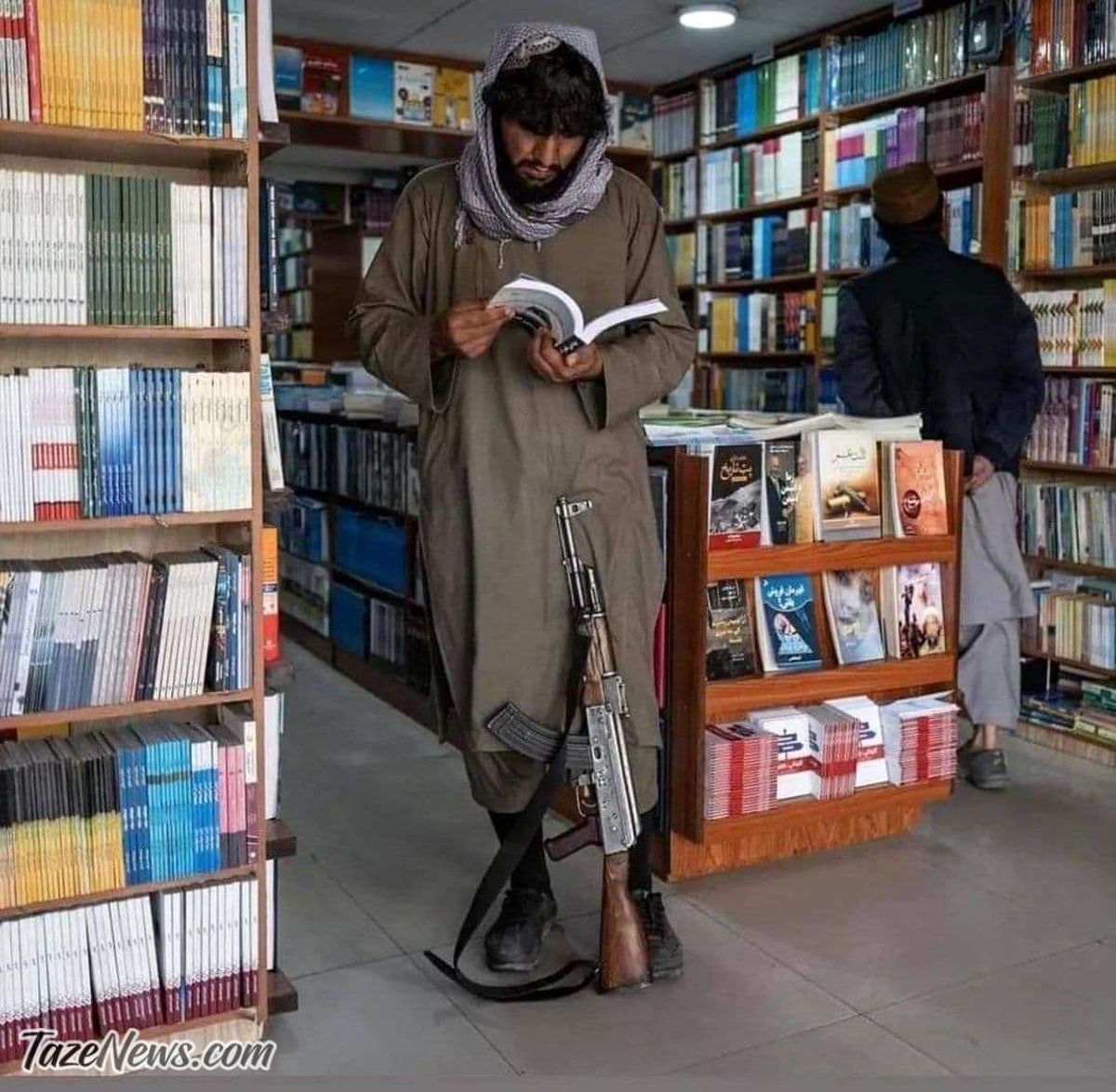 SupportEthnics's tweet photo. ت‌البان از بین می‌روند چون این‌بار ت‌البانِ که مزه آیسکر را شکم‌سیر چشیدن و مزه پارک‌های تفریحی را دیدن و بعضی های شان که به کتاب خانه ها رفتن به صف شان دوباره نمی‌پیوستن.
@AfgFreedomAFF 
@AndarabRF 
@N_R_F_Af 
@ebrahim_osmani https://t.co/gu4XzWQ5K6