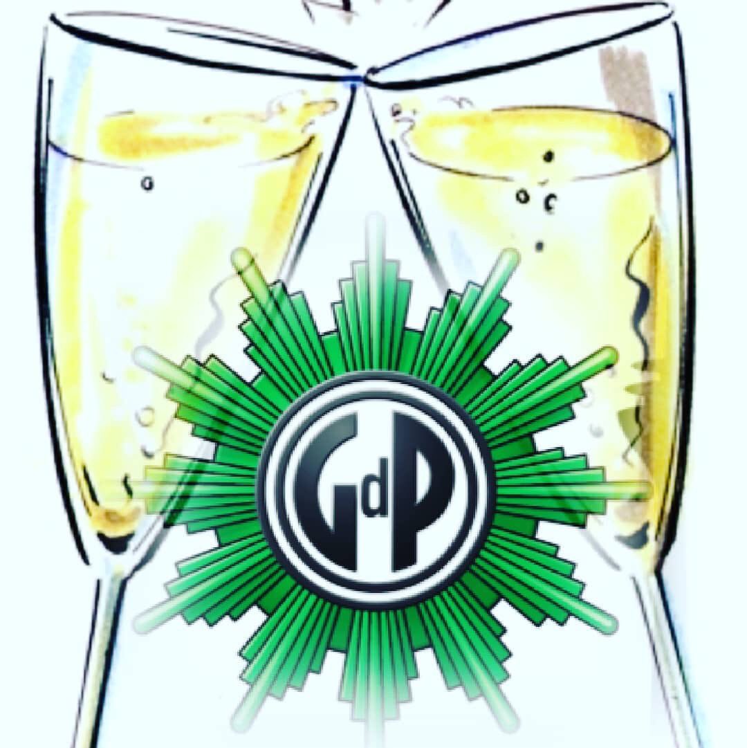 GdP_DG_Kueste's tweet photo. #GdP #DGKüste gratuliert Andreas #Rosskopf zur Wiederwahl als Vorsitzender des GdP #Bezirk #Bundespolizei ! Wir wünschen Dir viel Kraft und Erfolg für die anstehenden Aufgaben! Wir stehen an Deiner Seite !💚🍀 #immerda https://t.co/Y7g6gfCTl0