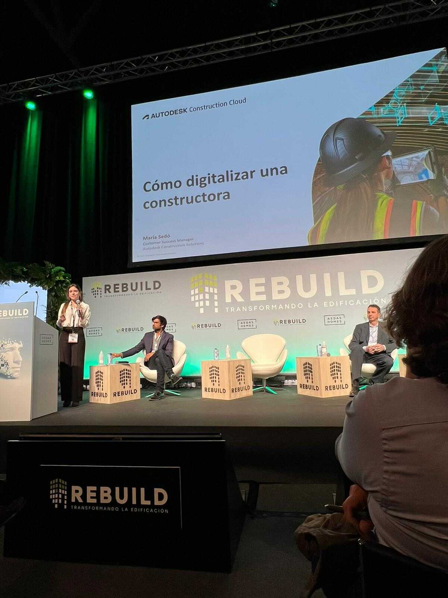 ADSK_Construct's tweet image. Our very own María Sedó is sharing all about the role technology plays in #construction and tips for successful adoption at #REBUILD2022🚀

#ACCInTheField