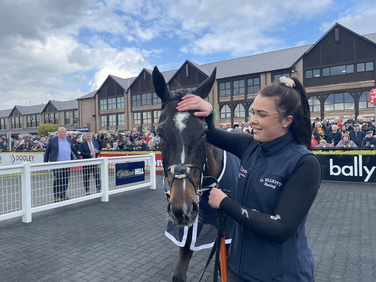 punchestownrace's tweet photo. PARTY CENTRAL 🕺 takes the opener on Day 1 of #Ptown22, the Howden Insurance Brokers Mares Novice Hurdle (Listed) under @_Davy_Russel_ for @gelliott_racing 👏 https://t.co/ougQuqMwsq