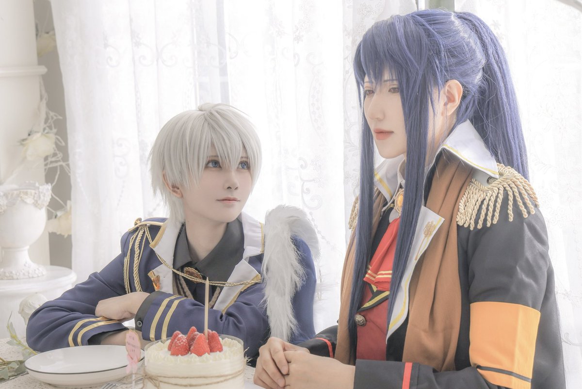 ［コス］

オズ様，お誕生日おめでとうございます！

oz：<a href="/ZoYoYoGe/">ZoYoYoGE</a>    
Arthur：蛙吉特
📷：Tuzki_chen

#オズ誕生祭2022
#オズ生誕祭2022
#まほやく_cos