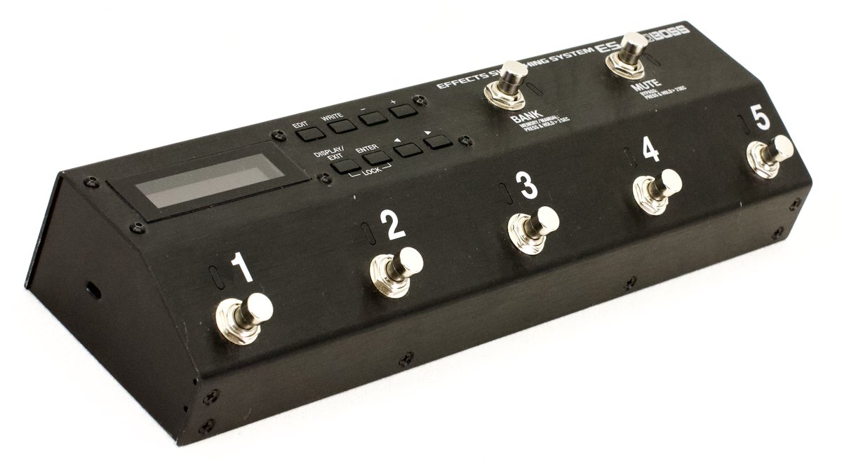 SupersonicMusic's tweet photo. Gently used BOSS ES-5 Effects Switching System with Power Supply, Owner's Manual, and FREE Shipping. Now available in our online store at https://t.co/xSaQ5K9vpZ. #supersonicmusic #bosspedals #bosses5 #coolusedgear https://t.co/jezdNoMnRA