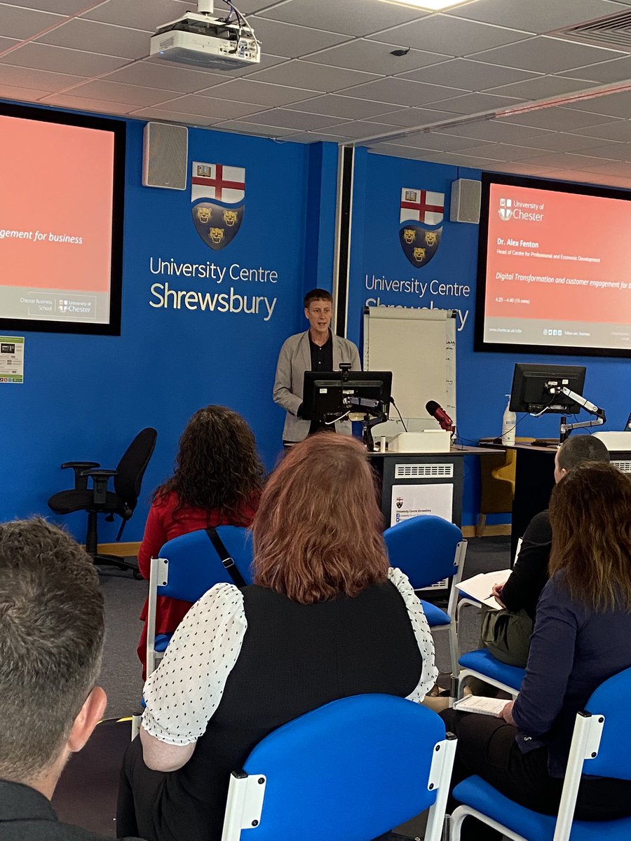 DigitalUCS's tweet photo. @alexfenton delivering our talk on Digital Transformation and Customer Engagement #UCSfutureproof https://t.co/WVcaxtcGuu