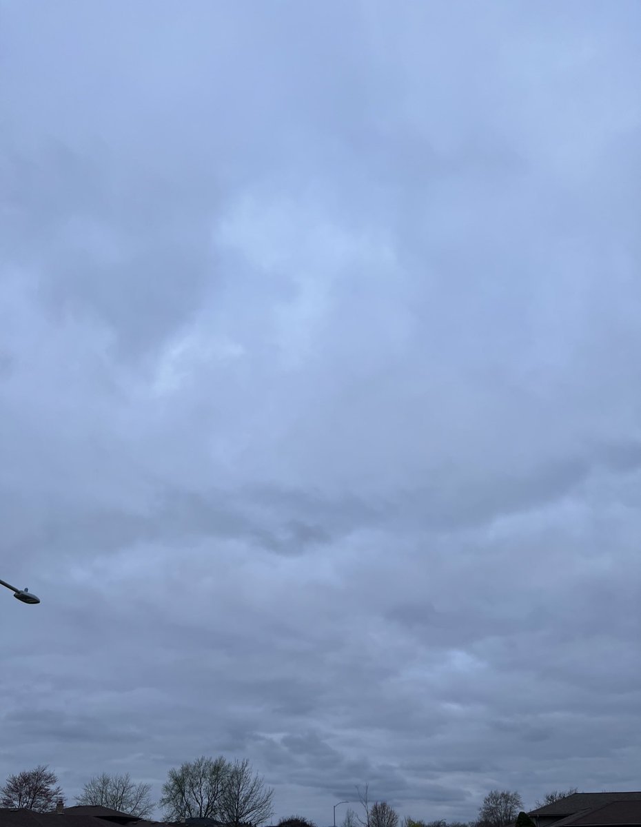 notudaaslarka's tweet photo. Ramadan 2022

25th night of Ramadan 

-Weather: Cloudy  
-Temp: Chilly
-Calm: Yes
-Vibes: A few reports 

Unfortunately again we could not see the sun rise due to it being cloudy. It looks like this Ramadan, we might not be able to see any sunrises due to the lack luster weather. https://t.co/LQNmd79EoW