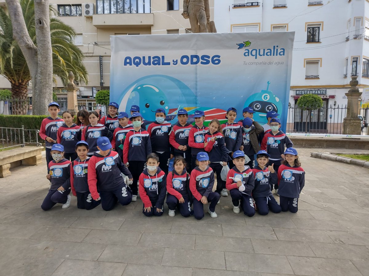aqualia's tweet photo. 👏 No podían faltar ellos: #Aqual y #ODS6 han acompañado a los alumnos en esta jornada educativa. Por cierto, ¿aún no formas parte del reto aqua-olímpico? ¡Tienes hasta el 03/05! Entra en https://t.co/SjKTzWyjSk y participa en el Concurso Digital de Dibujo Infantil de #Aqualia https://t.co/coGIPG9uQj