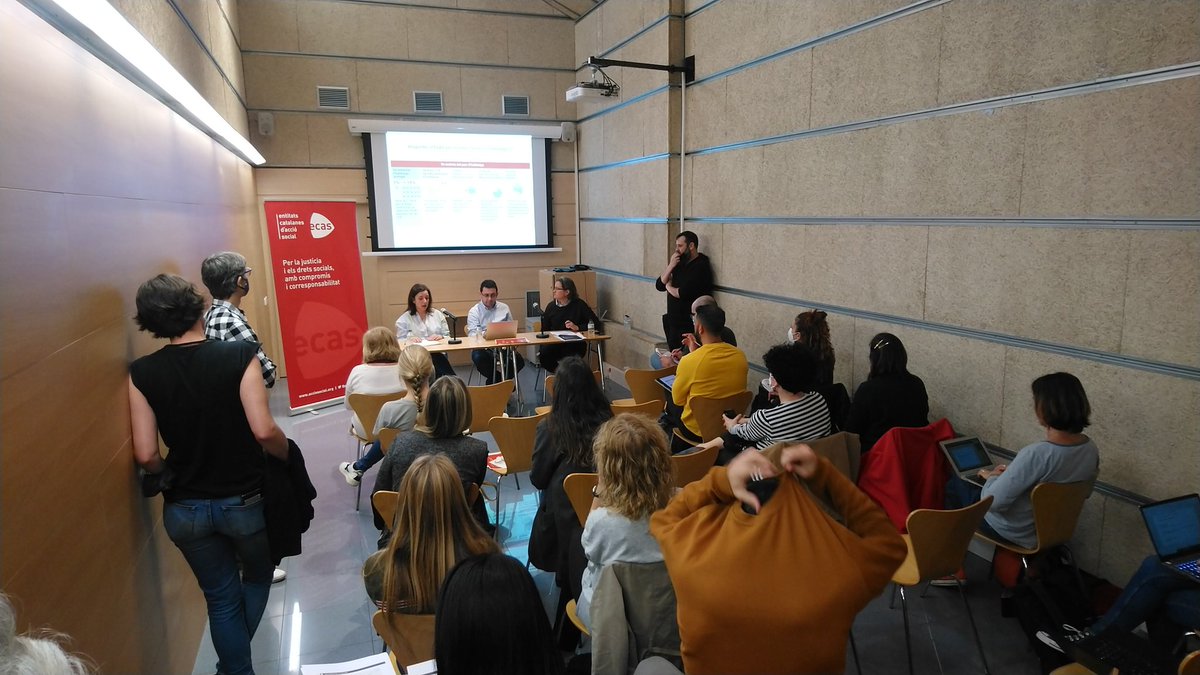 voluntaris.cat (@voluntaris_cat) on Twitter photo 🏡 El 97% de persones acompanyades per entitats socials tenen problemes d'#habitatge
📄 L'informe 'Habitatge i exclusió residencial' d'<a href="/ecasacciosocial/">ECAS - Entitats Catalanes d'Acció Social</a> constata que l'habitatge és un motor de primer ordre d'exclusió social.
xarxanet.org/social/noticie… 🏡 El 97% de persones acompanyades per entitats socials tenen problemes d'#habitatge
📄 L'informe 'Habitatge i exclusió residencial' d'<a href="/ecasacciosocial/">ECAS - Entitats Catalanes d'Acció Social</a> constata que l'habitatge és un motor de primer ordre d'exclusió social.
xarxanet.org/social/noticie…