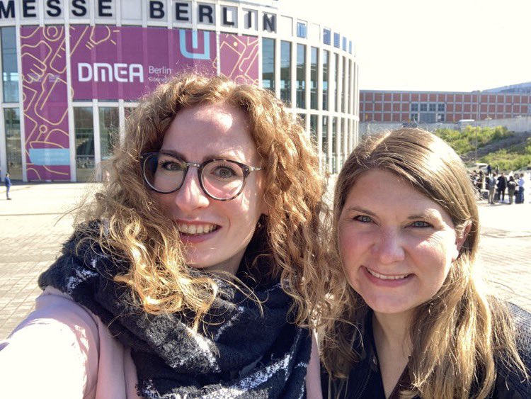 Endlich wieder analog unterwegs! Heute sind Miriam Wolf und Lea Bergmann auf der <a href="/_DMEA/">DMEA - Connecting Digital Health</a> 2022 in Berlin - zum #Informieren, #Fortbilden und #Vernetzen.
Danke für die tolle Organisation! 
#vediso #sozialwirtschaftkannmehr #sozialbrauchtdigital #Sozialwirtschaft #DMEA22 #DMEA