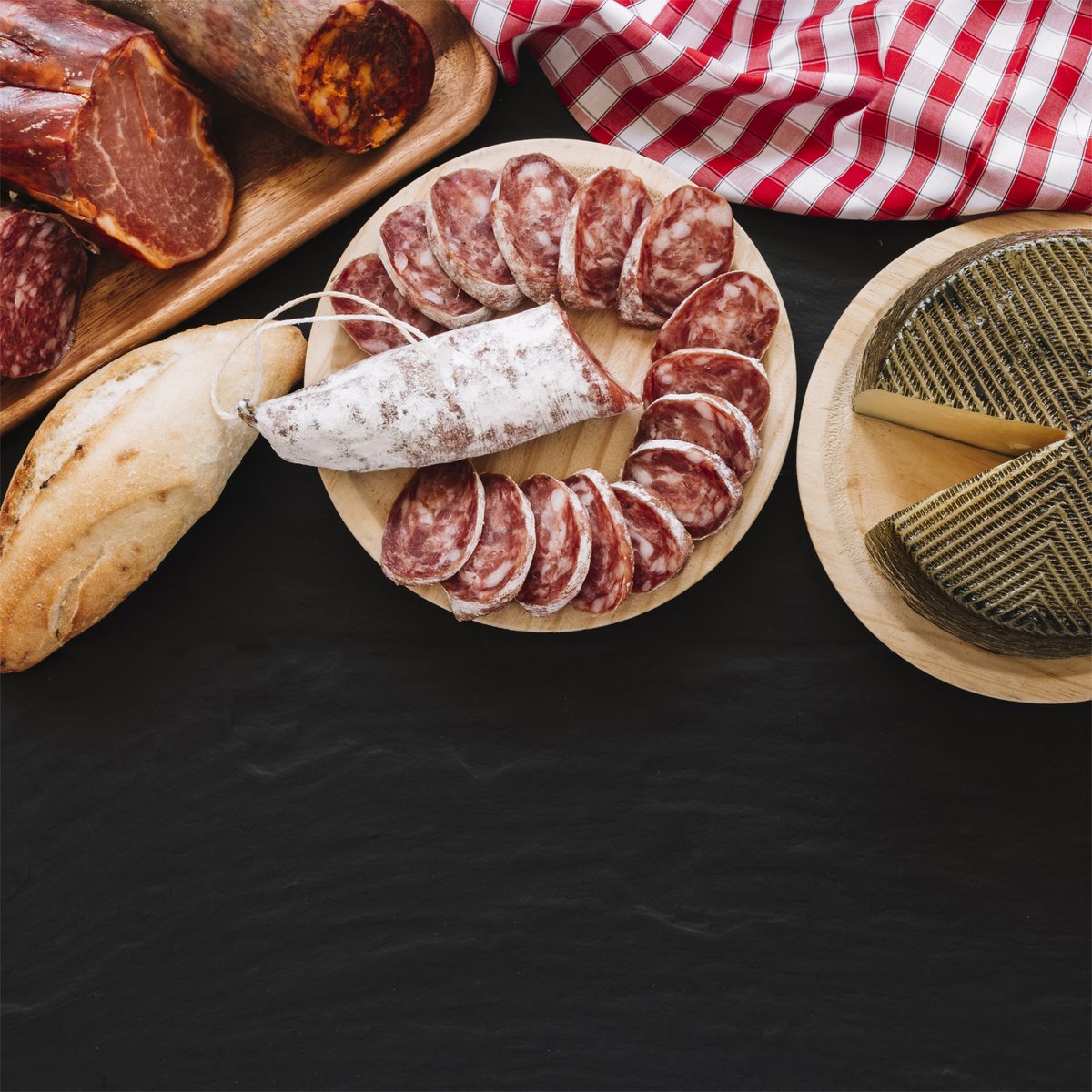 VegadeTera's tweet photo. Un partido de tu equipo favorito, un plato de embutidos variados y una botella de Vega de Tera Tinto 100% Tempranillo

¿Qué mejor plan?

#vino #wine #spain #winelovers #españa #food #bodega #redwine #foodie #enoturismo https://t.co/xOanVFd82R
