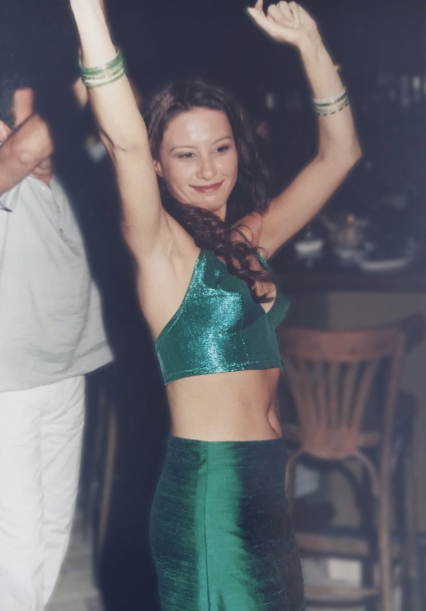 NalanFan's tweet photo. 💃🏻♥️

Nalan • Of Aman Nalan • Nalan Tokyürek • Emine Nalan Tokyürek #Nalan #OfAmanNalan #NalanTokyürek #EmineNalanTokyürek https://t.co/fSEI4ypDCQ