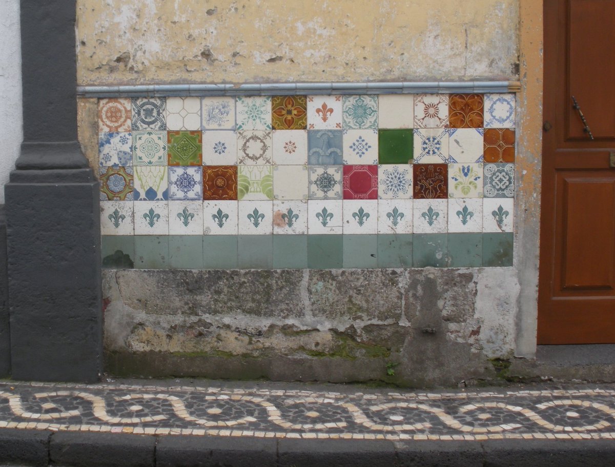 A bit of colour to brighten your day from Ponta Delgada, S. Miguel, Azores.