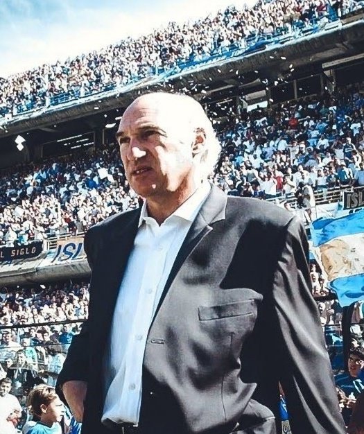 •Máximo ganador de Libertadores.
•Máximo ganador de Intercontinental.
•Máximo ganador de liga local.
•40 partidos invicto.
•Último DT argentino bicampeón de América.
•Ganó 21 de 24 cruces por Copa. En los 3 que cayó, fue por penales.

Felíz cumple, Virrey. Eternas gracias.