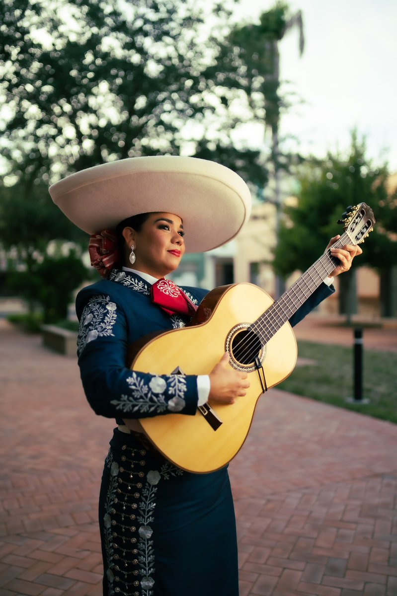 MariachiMarg's tweet photo. Good morning twitter! Greetings from Brownsville, TX! 

#MariachiMargaritas #AllFemaleMariachi #BrownsvilleTX #SpaceX https://t.co/hPZcZOBVjR