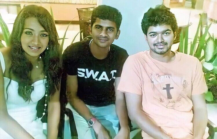 FRRIhO5aUAA-NbA?format=jpg&name=900x900