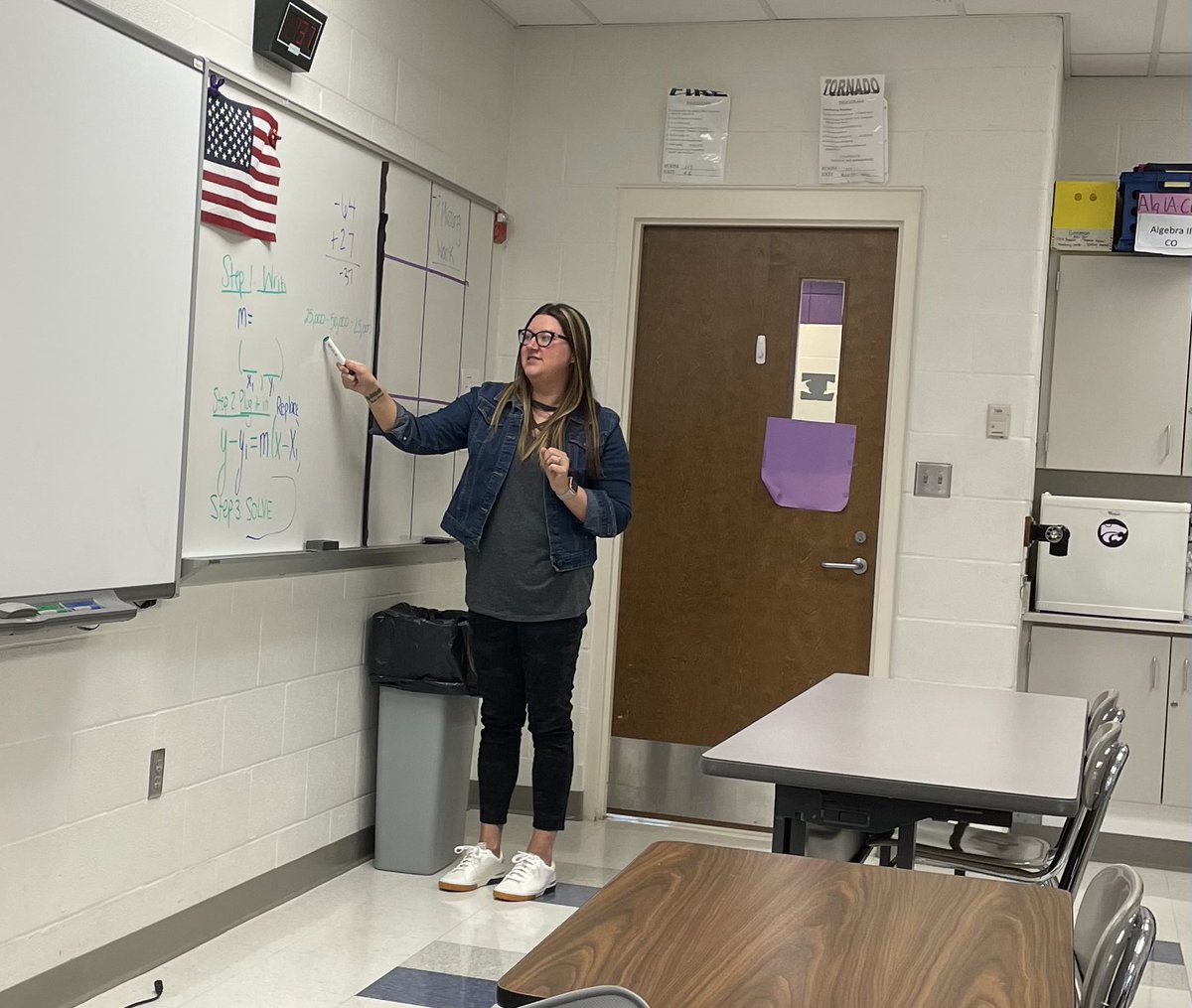 GriswoldKara's tweet image. Shoutout to Jessica from Bellwether Insurance for coming in and talking to seniors about auto insurance! #realworldmath #boom       @KFoxKeystone @MrKohler2 @mrs_meczka @TheMrGriz @MrsCampbellSPED