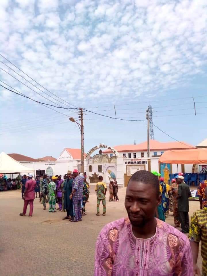IfedolapoOsun's tweet photo. Everything is set in Iwo land to receive the campaign train of Senator Nurudeen Jackson Ademola Adeleke @IsiakaAdeleke1
Imole Dé, Okunkun Parada 💡
#Imole #Adeleke2022 https://t.co/w0GSmO0qWN