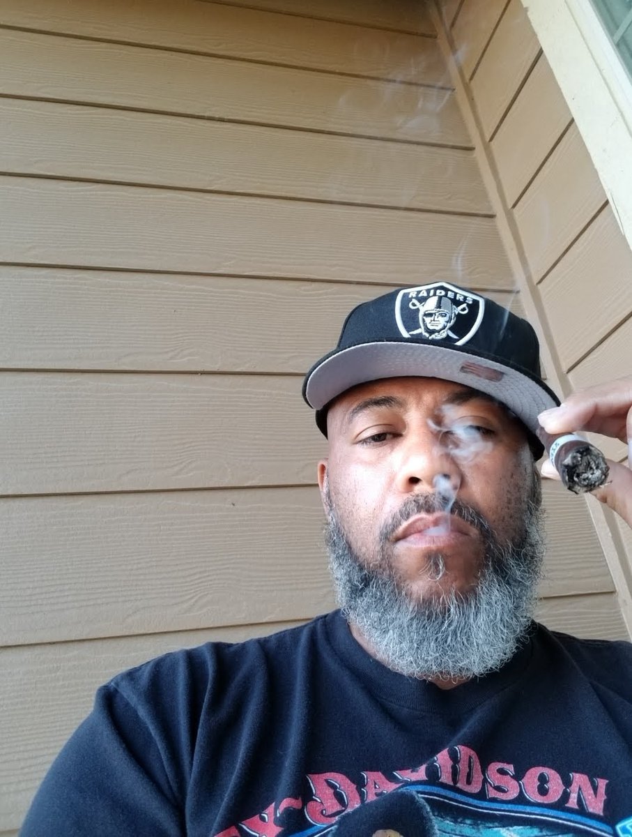 Fish11049219's tweet photo. @OC_714_ BOTL Smoke good https://t.co/eRE1Bg6zIx