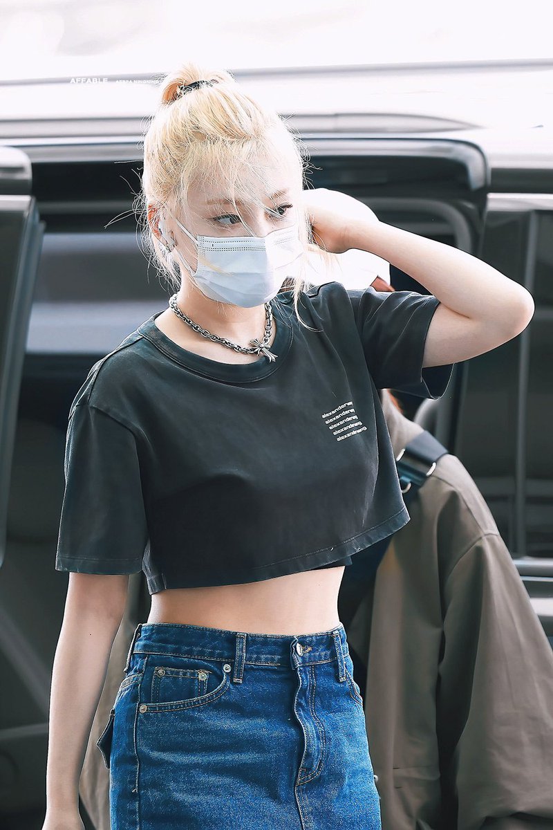 affable1023's tweet photo. [HQ] 220420 ICN 👱🏻‍♀️🦋🌙
#에스파 #aespa #æspa 
#닝닝 #NINGNING #宁宁 https://t.co/l5Fnft3vXW