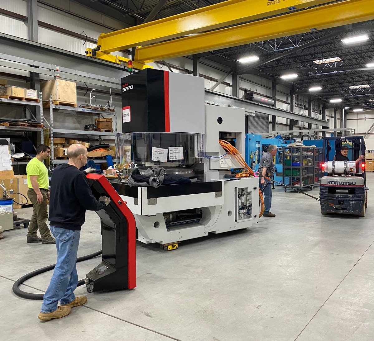 Supfina Machine Company establishes a new test center in the USA ❗

The first machines are already being moved into position.

Stay tuned to see what else is coming. 📌

#supfina #doublediskgrinding #doublediscgrinding #surfacefinishing #automation #flatfinishing #finegrinding