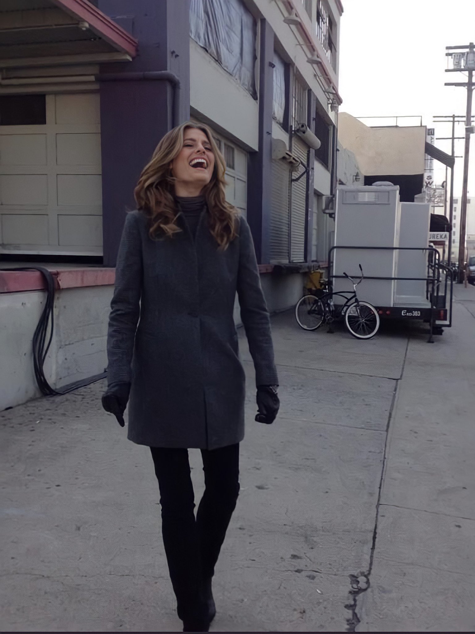 Happy birthday Stana Katic <3 i hope you have a great day and are doing well 
