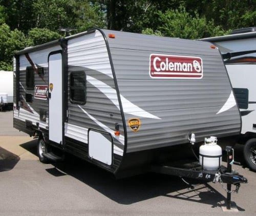 Tuesday RV giveaway starts now… I’ll pick 3 retweets to win a New @CampingWorld RV … #campingworld
