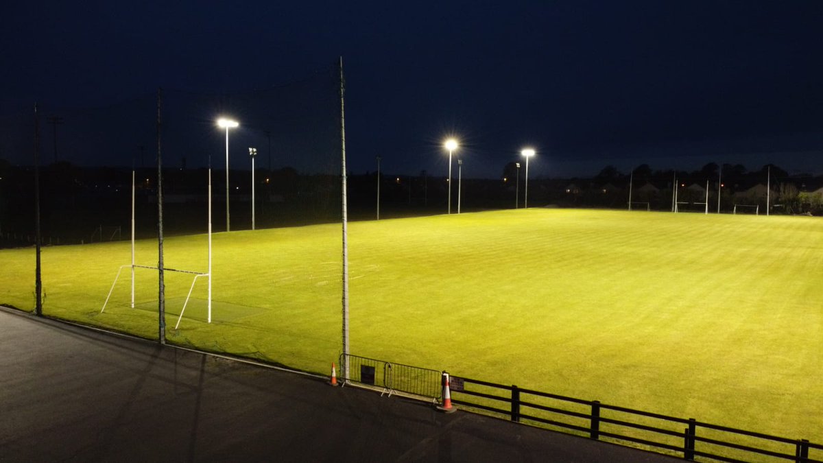OHanrahansGFC's tweet photo. A few aerial photos we had taken of the pitch and clubhouse a beautiful sight 🔵⚪☘ https://t.co/HoO9hNU825