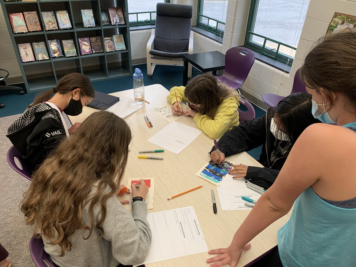 GunstonLibrary's tweet image. Last week we had a blast creating Blackout Poetry in the library with @GMS_Montessori. Great way to practice using figurative language while also allowing room for visual artistic expression. @APSLibrarians @APS_ELA @APSGunston @Gunston_PTA Happy National Poetry Month!