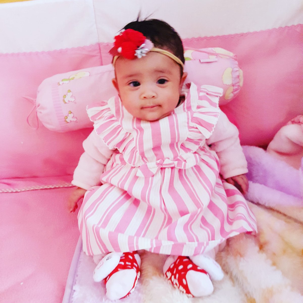 ratovozanany's tweet image. Hello everyone.  Happy to be #backontwitter today after going offline for the birth of my #daughter Soa Rose 🌸💝 and first months of my #maternityleave.  Even more commitment in sight for #Immunization, #childhealth, #girlpower, #SDGs