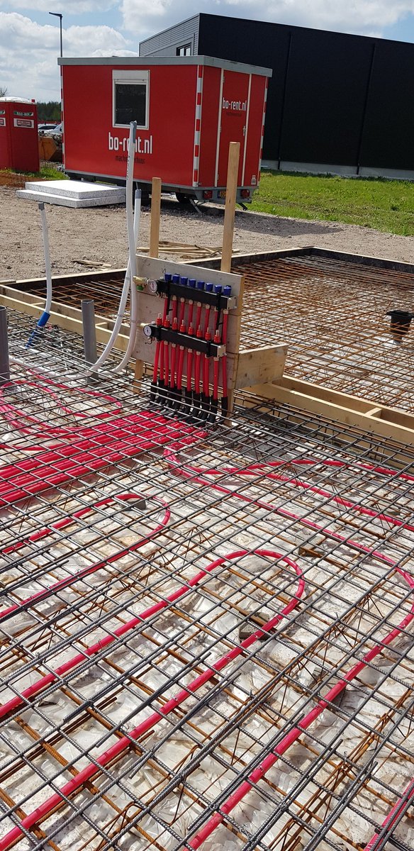 bv_shb's tweet photo. Nieuwbouw Groene Dijk te Assen 625 m2  klaar voor Beton stort ... https://t.co/bskY3SGhCa