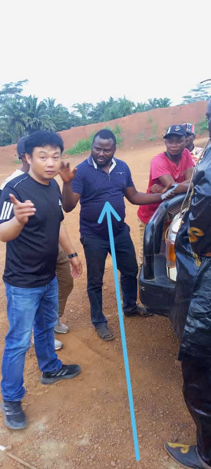 IsaacDegba's tweet photo. La Prov d Haut Uele n'est pas 1 gage de la fami NANGAA, celui où la flèche est portée est le jeune fr de ce Gouverneur d prov et les chinois sont ds ts les recoins bien que la ministre ait interdit leur présence. Quel silence à l'endroit de FATSHI? HU est vrm 1 butin électoral ? https://t.co/550zgWgYIB