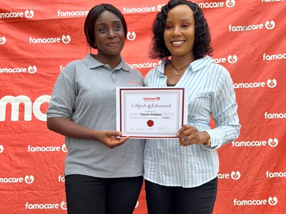 famacare's tweet photo. Certificate of Achievement presented to hard working and deserving team players by the CEO Famacare Ms.Uzor Ofulue #famacare #HealthyLiving #MalariaDay #MalariaMustGo https://t.co/5x7pbgO1eV