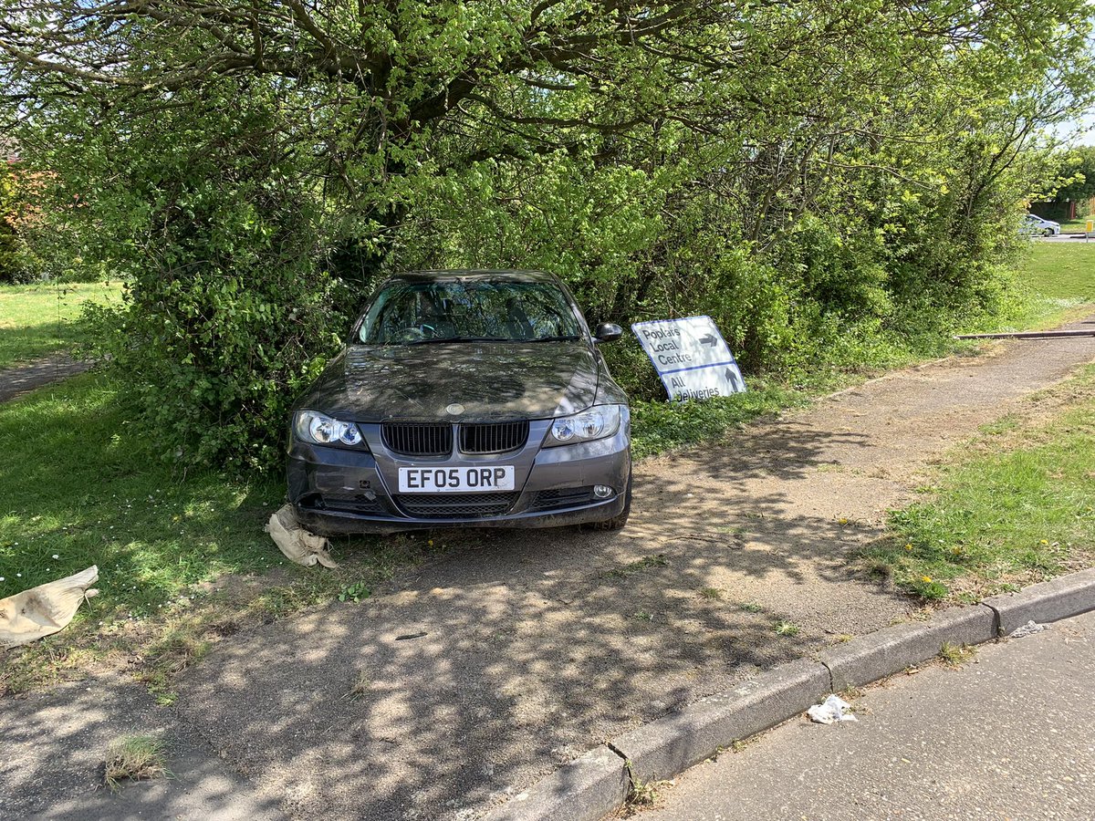 akew35's tweet photo. @StevenagePolice I’m sure you’re probably already aware, by the roundabout near Poplars Sainsburys https://t.co/pQxgEBuadV