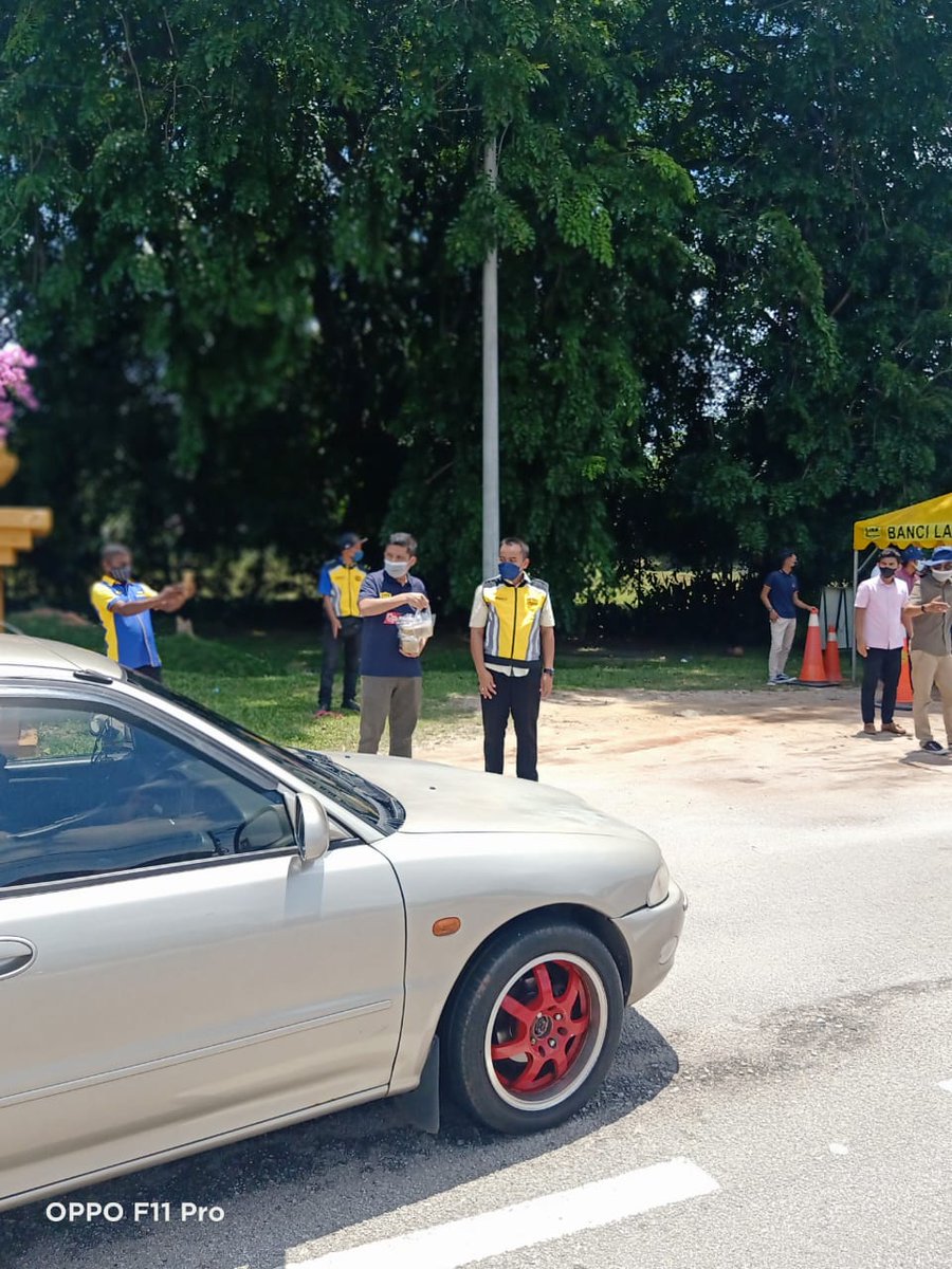26.04.2022 ( Isnin )

Program Sumbangan Bubur Ramadhan oleh Kelab Sukan Dan Kebajikan, JKR Alor Gajah, Melaka. Turut hadir Tuan Jurutera Daerah JKR Alor Gajah.
<a href="/bukitmulia/">Ismail Abd Rahman</a> 
<a href="/Haidir_Haron/">Haidir</a>