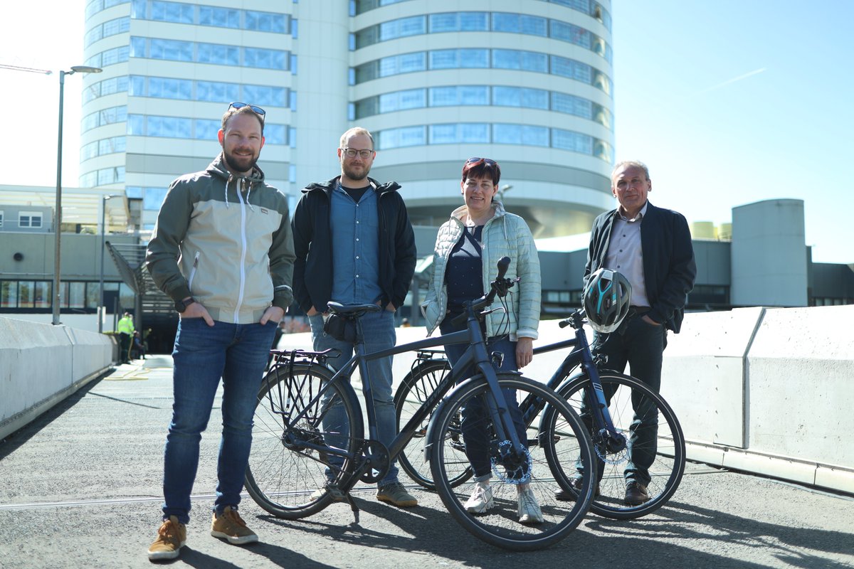 UK_Muenster's tweet photo. Für das UKM mit der #Leeze in #Münster Kilometer sammeln: Münstersche Universitätsmedizin beteiligt sich beim #Stadtradeln vom 1.-21. Mai und ruft Kolleg*innen zum Fahrradfahren auf | #nachhaltigkeit
📲 Infos: https://t.co/e9KWZ6pOLC https://t.co/z3ov50xXG1