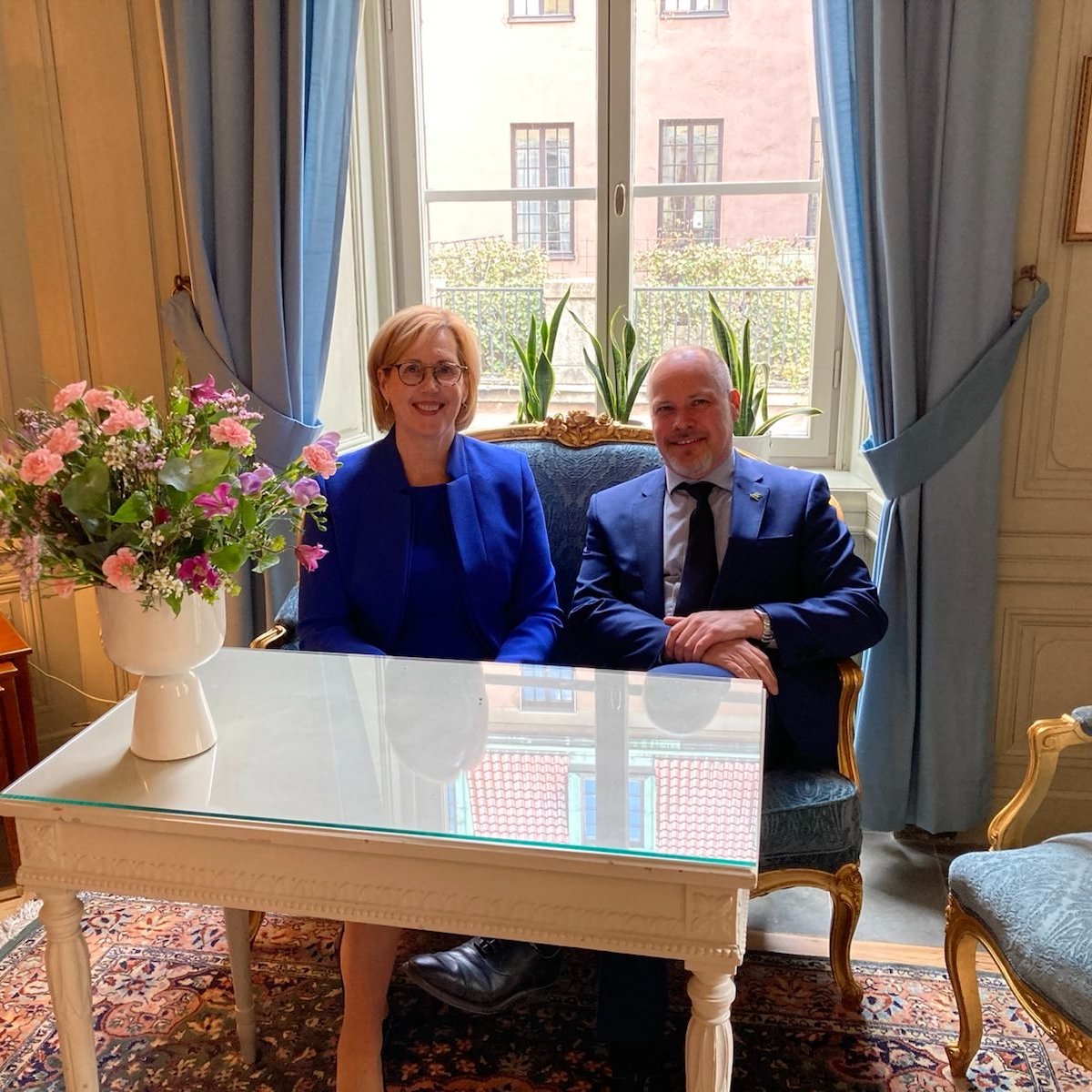 Arbetsminister <a href="/TuulaHaatainen/">Tuula Haatainen</a> diskuterade i dag med Sveriges justitie- och inrikesminister Morgan Johansson <a href="/johanssonmorgan/">Morgan Johansson</a> det förändrade säkerhetsläget och ett intensivare samarbete 🇫🇮 &amp; 🇸🇪 på basis av det befintliga bilaterala försörjningsberedskapsavtalet.