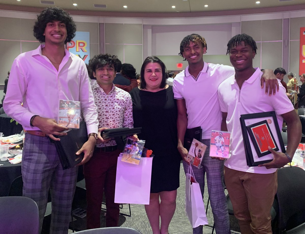 Ms. Bianca Benitez tweet media