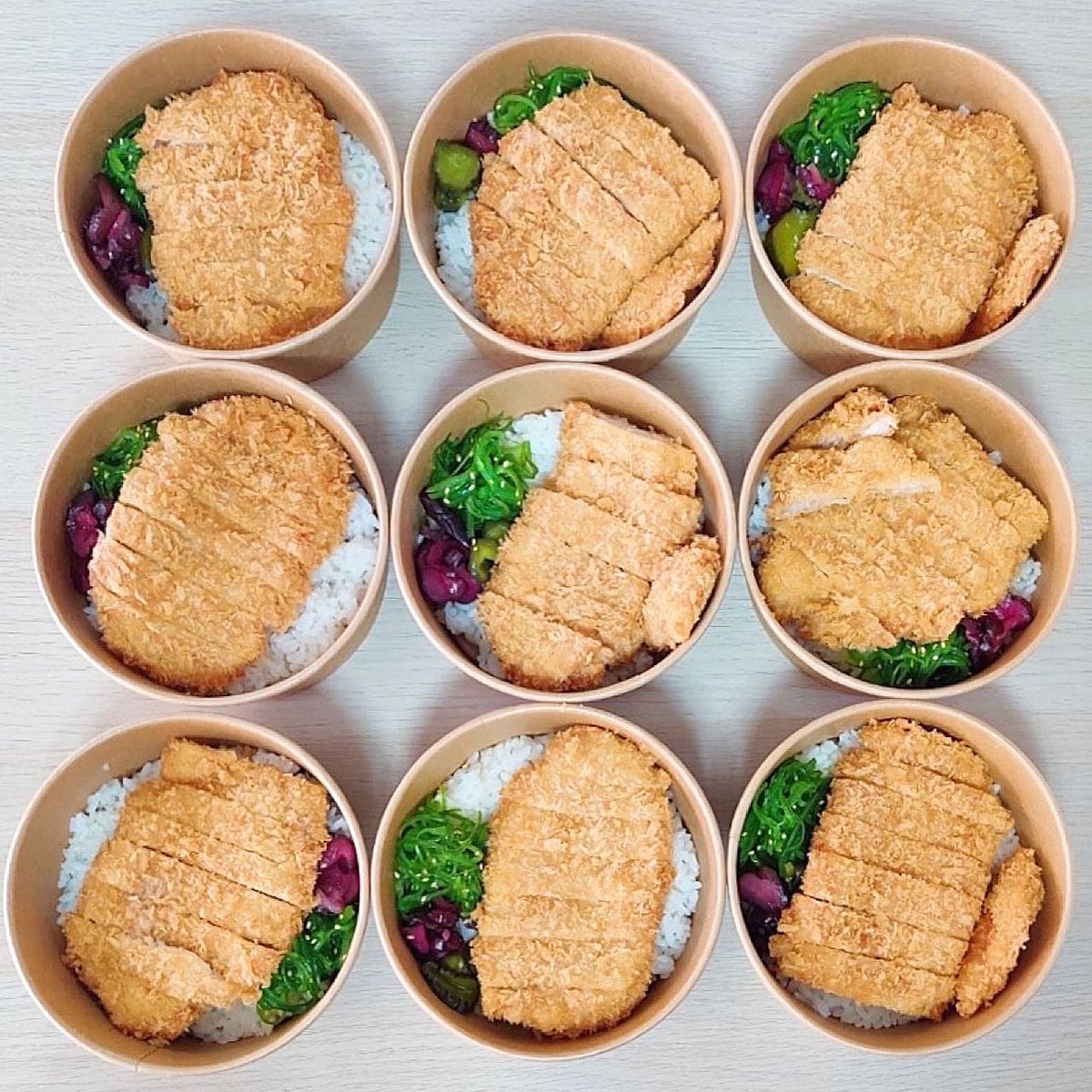 yipoonbentorori's tweet photo. ทางร้านต้องขอขอบคุณสำหรับออเดอร์ food support 📦 ของแฟนคลับ คุณวิน เมธวิน มากๆ���ลยนะคะ 🥰
🍱 Line : @torori.yipoonbento
#yipoonbento #yipoonbentofoodsupport #foodsupport #ออเดอร์จัดเลี้ยง #winmetawin #ไบร์ทวิน https://t.co/fWr1St3BjV