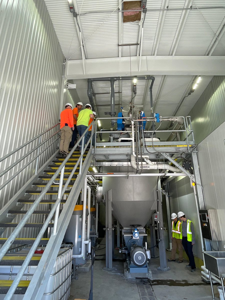 lystekINT's tweet image. We welcomed multiple groups from the #WEFCollections Conference to tour the #SHVUA #ClassABiosolids Processing Facility April 21. It was a gorgeous sunny day for attendees to get out to see the new #LystekTHP deployment making #LysteGro fertilizer @WEForg @JacobsConnects @HRCengr