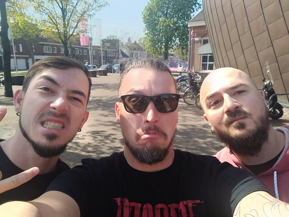 DAGOBA1's tweet photo. Big shout out to Sergey & Vladimir from @InfectedRain for the good times on this tour! 🕸⚡️
#Dagoba #InfectedRain #OnceAwake #EcdysisByNight #Tour https://t.co/ItOyWIqVOb