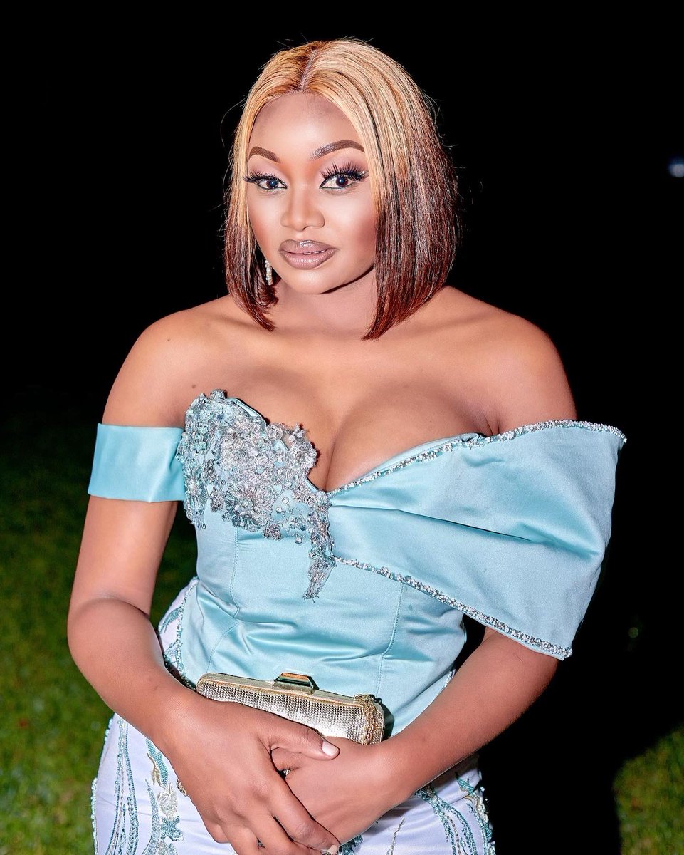FranciarMusic's tweet photo. How I showed up at the “Step into your power Summit”🥰  dressed by House of Vo 🥰 https://t.co/qxB1hm98pH