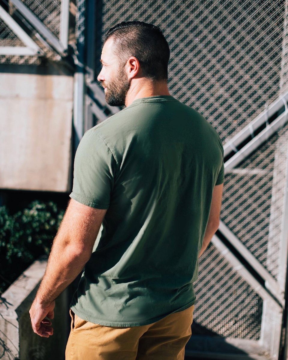 DeedsApparel's tweet photo. Get yourself the Military green signature DeedsApparel T
https://t.co/9v5Q4xd32f https://t.co/mTK9v62bQP